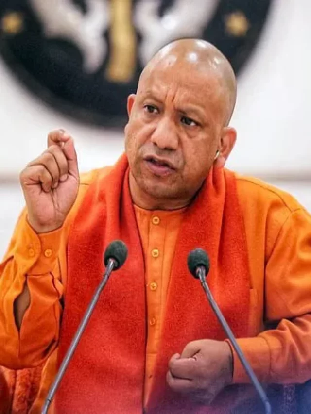 इधर-उधर की बातें छोड़िए, CM Yogi ने किया बड़ा धमाका